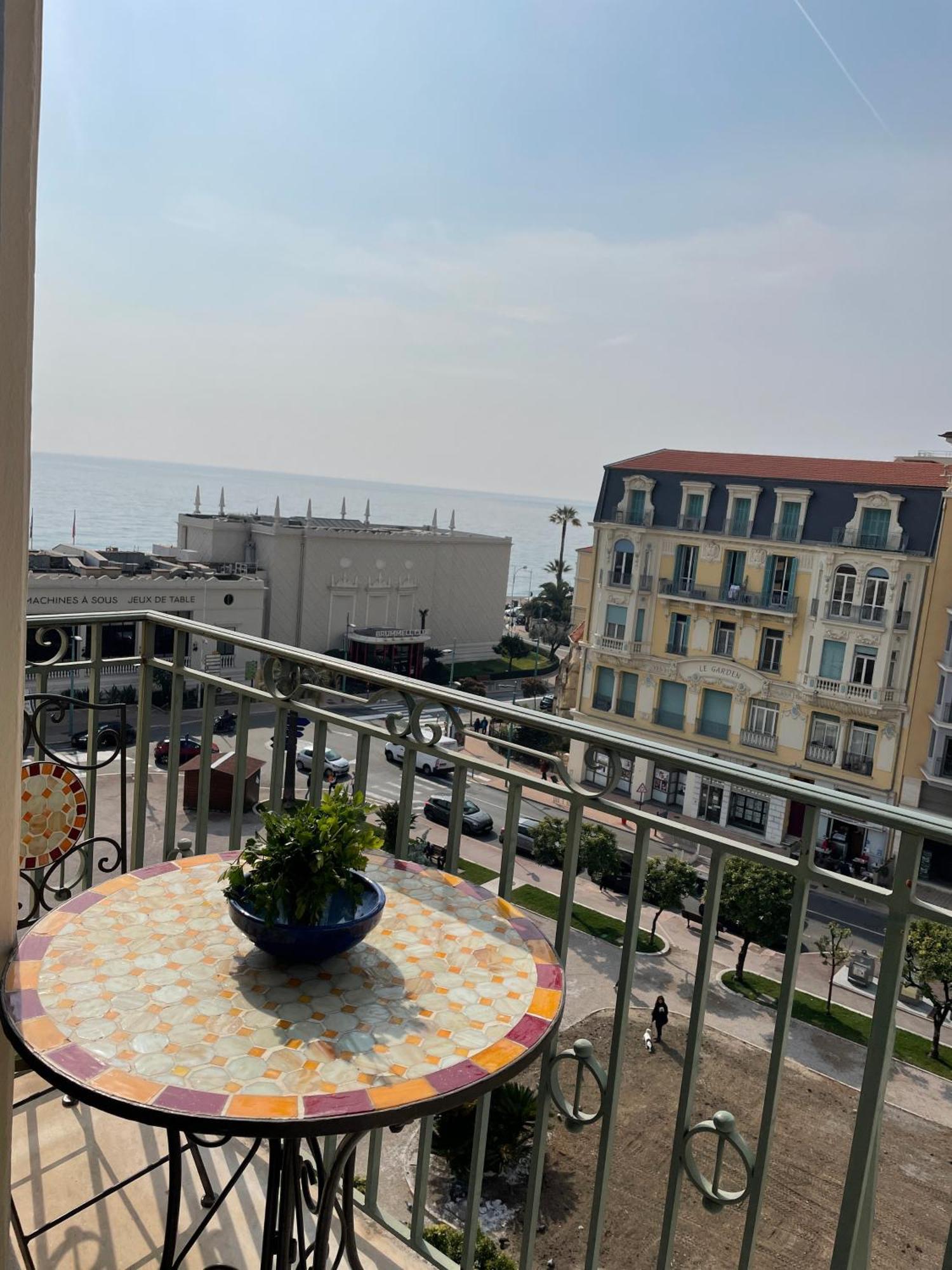 Menton Centre Vue Imprenable Sur Mer Et Jardin Bioves Exterior foto